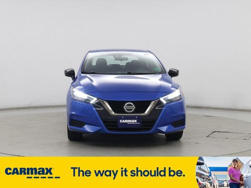 2022 Nissan Versa SR