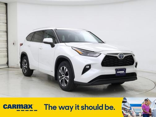 2022 Toyota Highlander Hybrid XLE