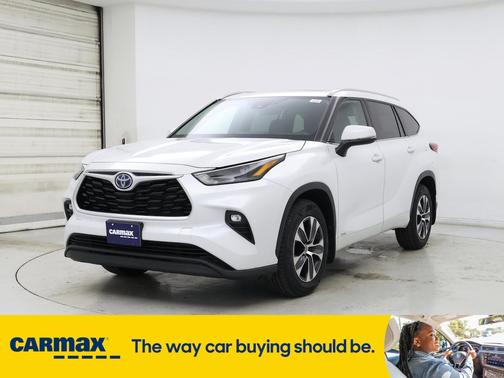 2022 Toyota Highlander Hybrid XLE