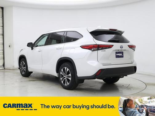 2022 Toyota Highlander Hybrid XLE