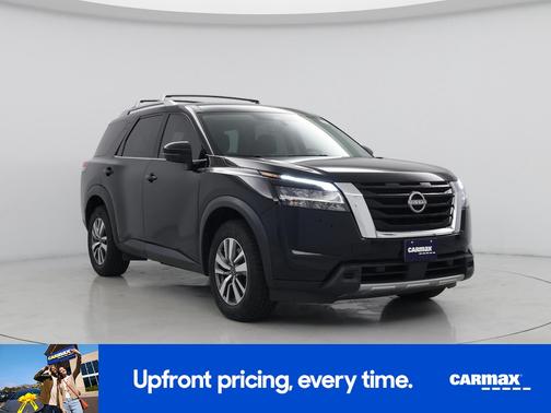 Black 2023 Nissan Pathfinder SL