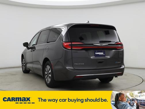 2022 Chrysler Pacifica Hybrid Touring L