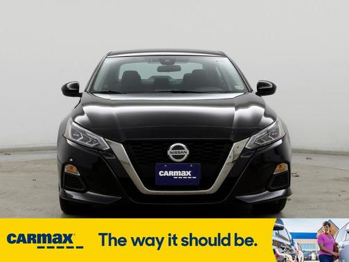 2022 Nissan Altima SR