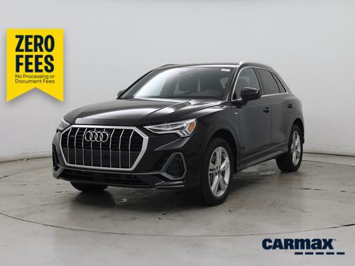 Black 2023 Audi Q3 Premium
