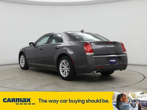 2017 Chrysler 300 Limited