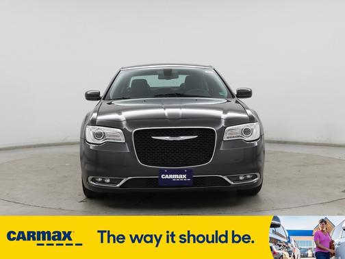 2017 Chrysler 300 Limited