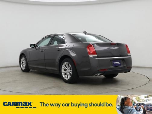 2017 Chrysler 300 Limited