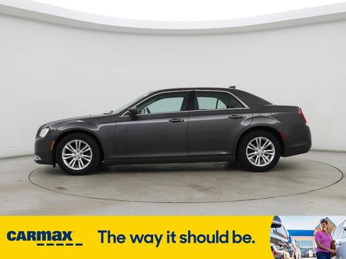 2017 Chrysler 300 Limited