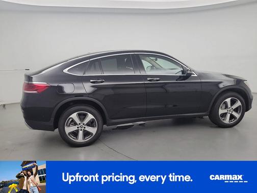Black 2022 Mercedes-Benz GLC 300