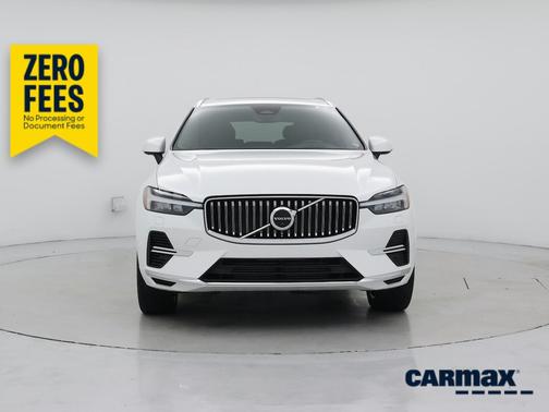 White 2022 Volvo XC60 Recharge Plug-In Hybrid T8 Inscription