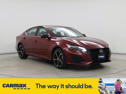 2023 Nissan Altima SR