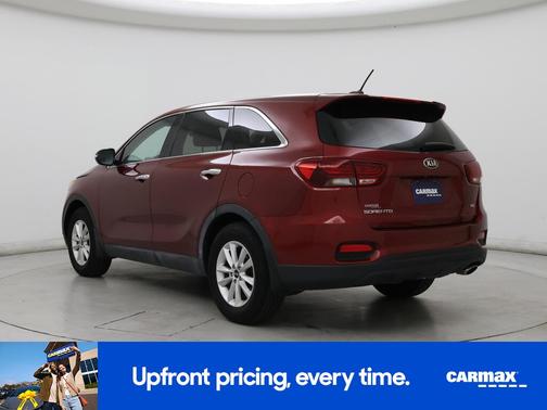 Red 2019 Kia Sorento LX