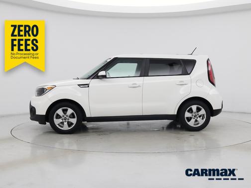 White 2018 Kia Soul