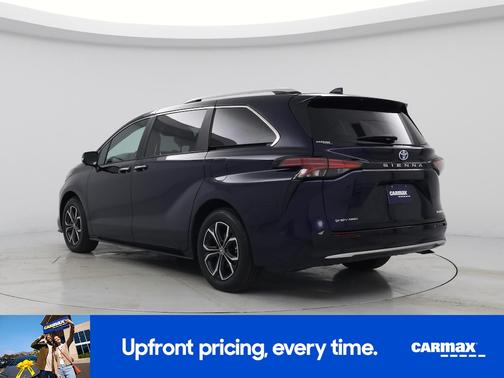 2025 Toyota Sienna Platinum