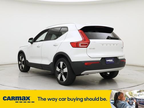 2019 Volvo XC40 T5 Momentum