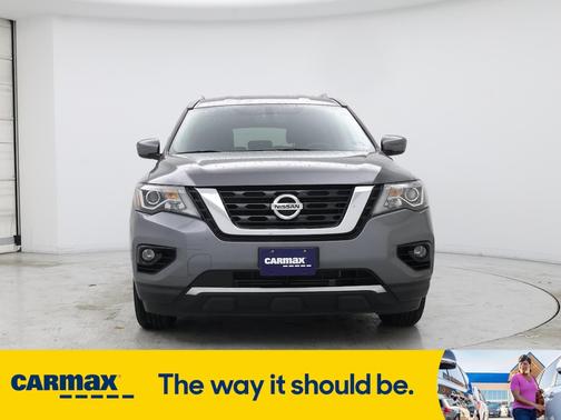2019 Nissan Pathfinder SV