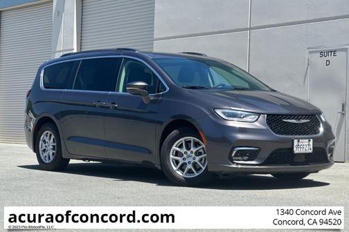 2022 Chrysler Pacifica Touring-L