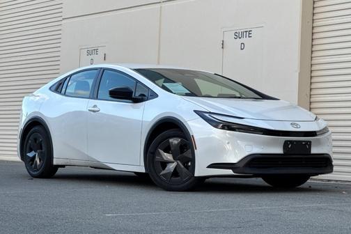 2023 Toyota Prius LE