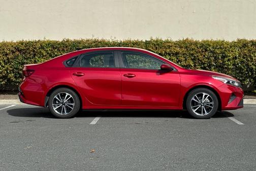 2022 Kia Forte LXS