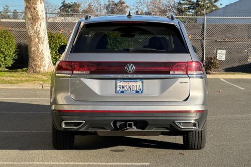 2024 Volkswagen Atlas 2.0T SE