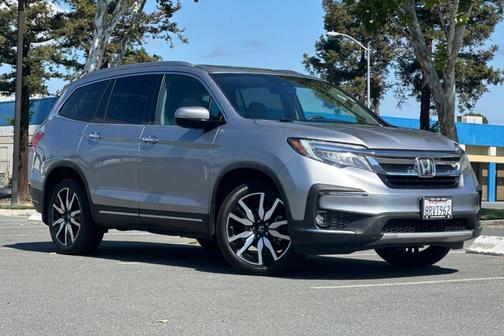 Lunar Silver Metallic 2020 Honda Pilot Touring 8-Passenger