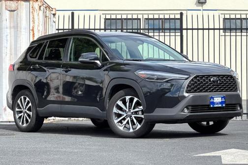 Jet Black 2024 Toyota Corolla Cross XLE