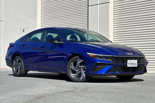2025 Hyundai ELANTRA SEL Sport