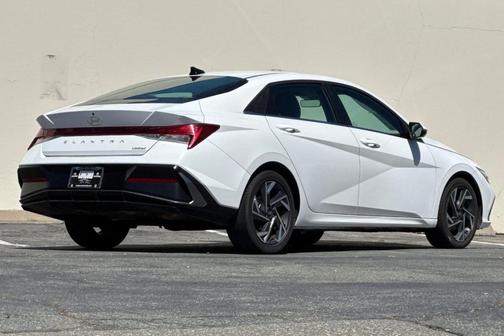 White 2025 Hyundai ELANTRA Limited