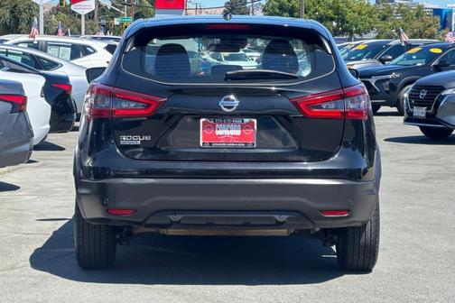 2022 Nissan Rogue Sport S