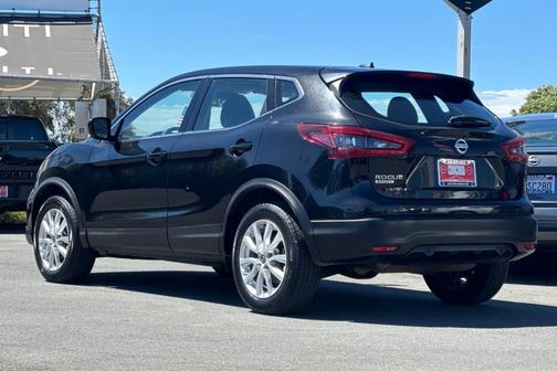 2022 Nissan Rogue Sport S