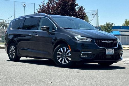 2021 Chrysler Pacifica Hybrid Touring L