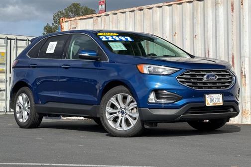2022 Ford Edge Titanium