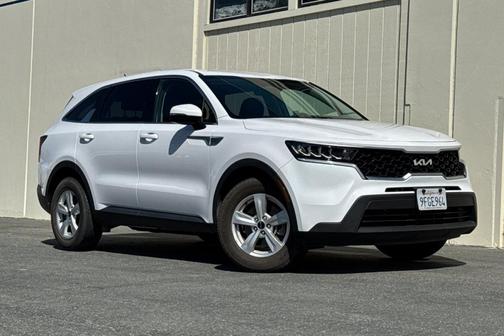 2023 Kia Sorento LX