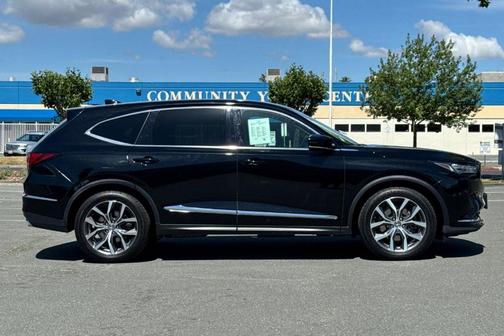 Majestic Black Pearl 2023 Acura MDX Technology