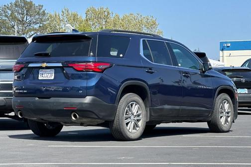 2022 Chevrolet Traverse LT Leather
