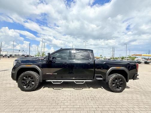 2024 GMC Sierra 2500 AT4