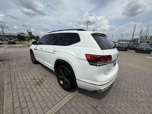 2021 Volkswagen Atlas 3.6 V6 SE w/ Technology R-Line