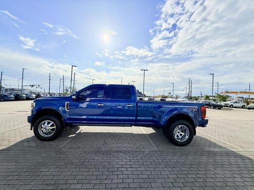 2022 Ford F-350 Platinum