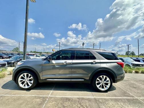 2021 Ford Explorer Platinum