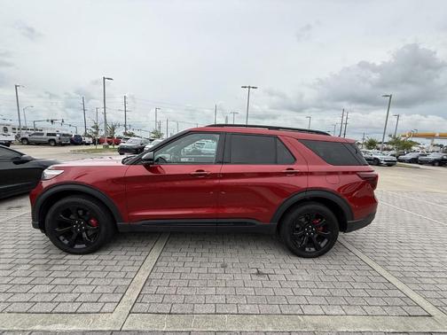 2023 Ford Explorer ST