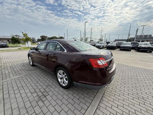 2011 Ford Taurus SEL