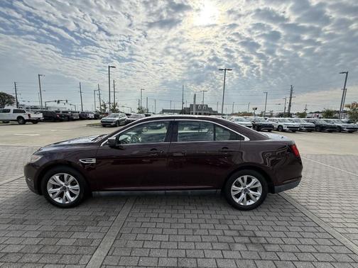 2011 Ford Taurus SEL