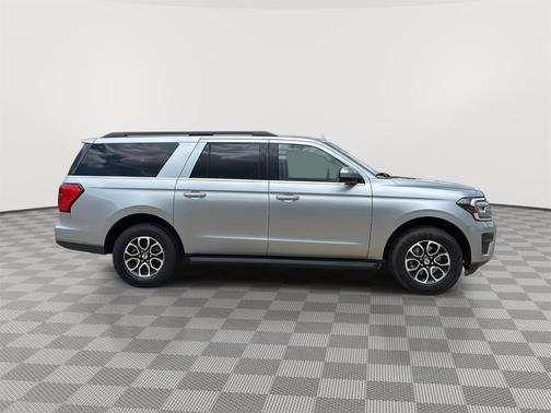 Iconic Silver Metallic 2022 Ford Expedition Max XLT