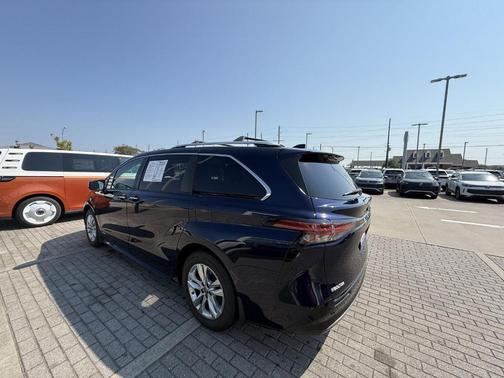 2021 Toyota Sienna Limited