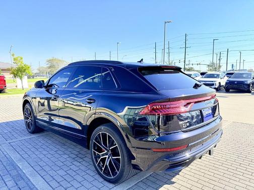 2020 Audi Q8 55 Premium Plus