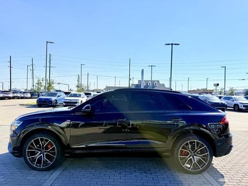 2020 Audi Q8 55 Premium Plus