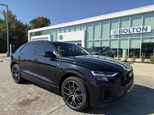 2020 Audi Q8 55 Premium Plus
