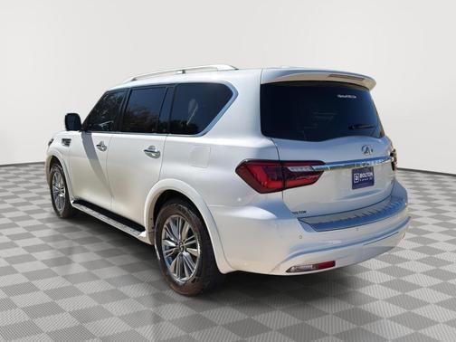 2021 INFINITI QX80 Luxe