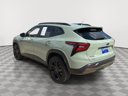 Green 2025 Chevrolet Trax ACTIV