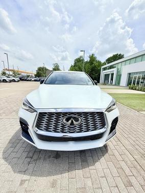 2023 INFINITI QX55 LUXE